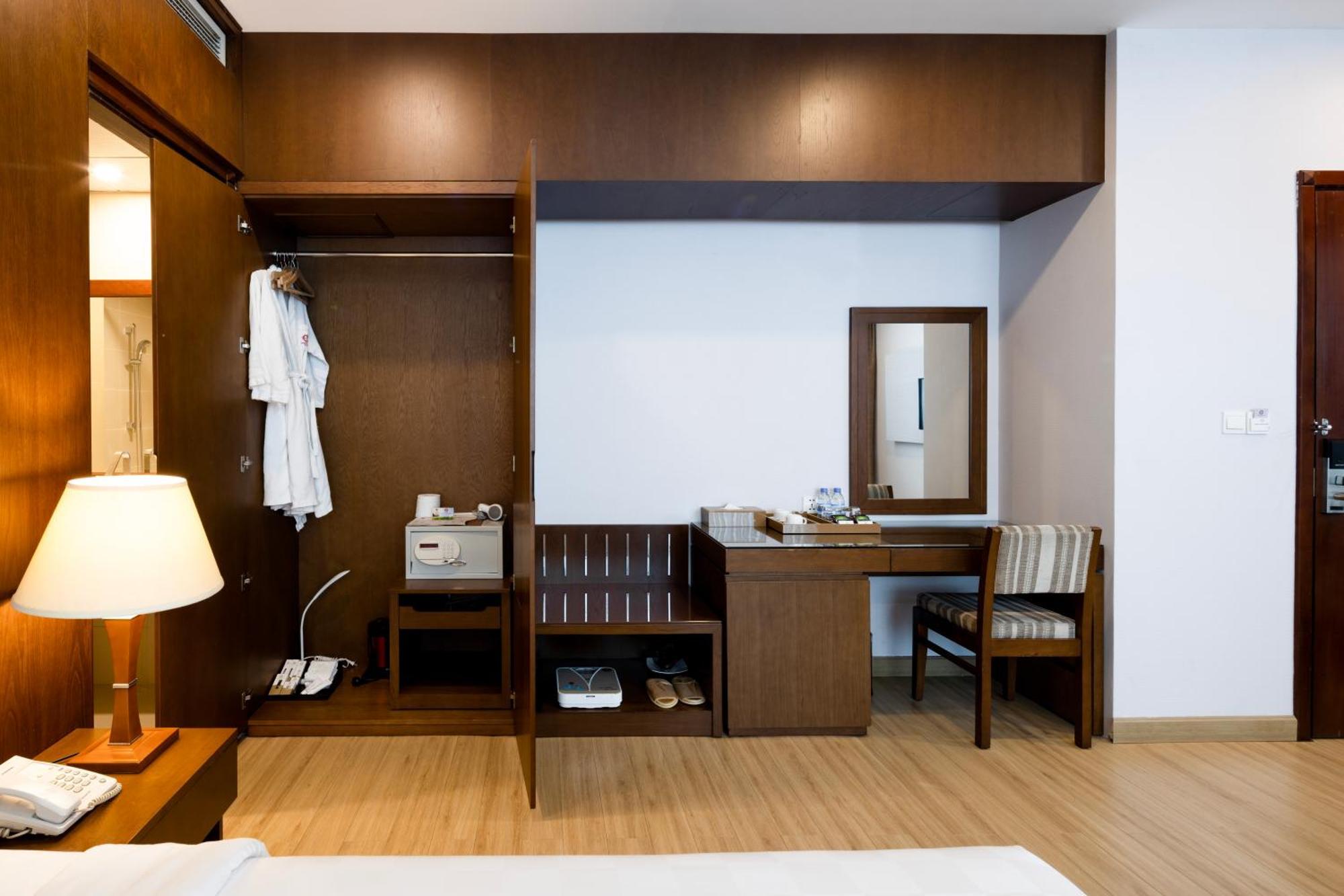 Eden Star Saigon Hotel Ho Chi Minh City Exterior photo